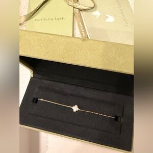 Van Cleef & Arpels Mother-of-pearl 18k Gold Sweet Alhambra bracelet